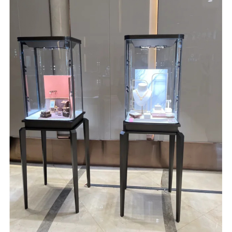 Vitrine à bijoux en verre sur  - Interior Design Retail avis et prix