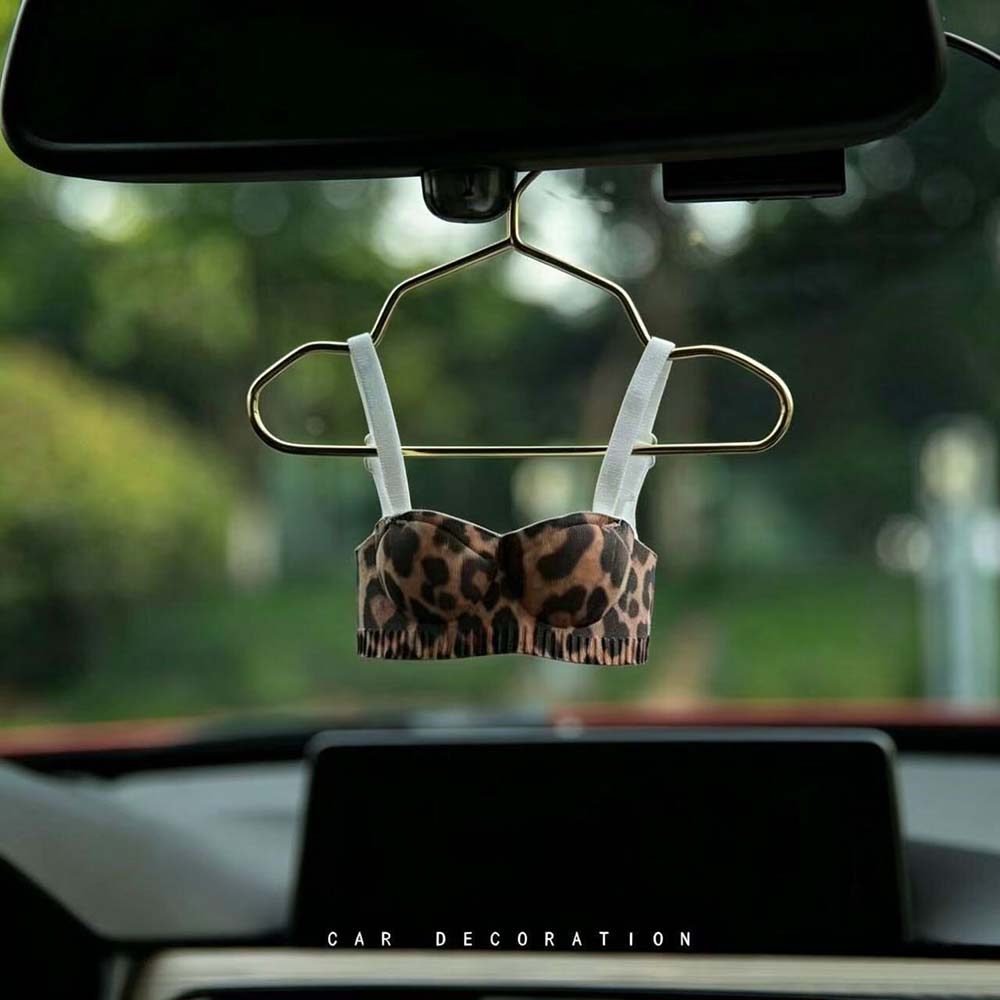 Nouvel ornement de voiture min - Interior Design Years avis et prix